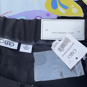 NWT Cato Black Stretch Waist Capris 10 Hidden Support Perfect Fit Flatten Tummy
